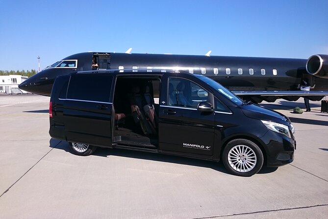 Cracow to Airport Transfer by Minivan