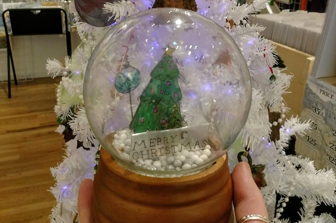 Create Your Own Winter Snow Globe in Estes Park - Overview of the Activity