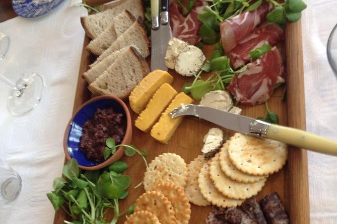 Daily Different Small Group WINE Tour – CAPE TOWN PICKUP