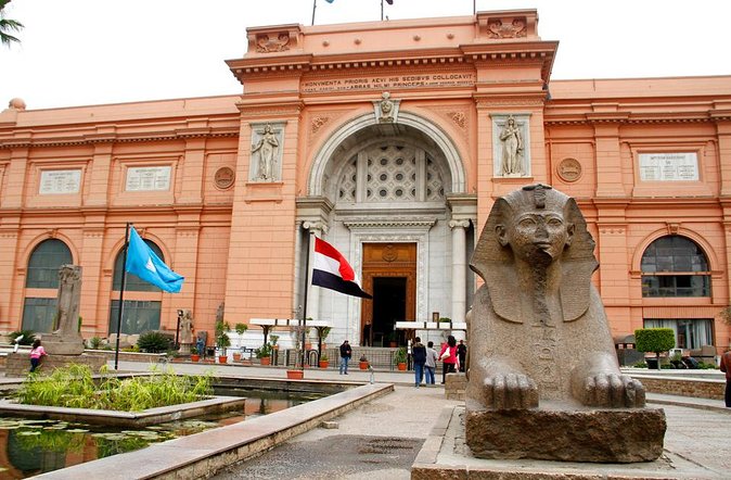 Day Trip to Pyramids and Egyptian Museum