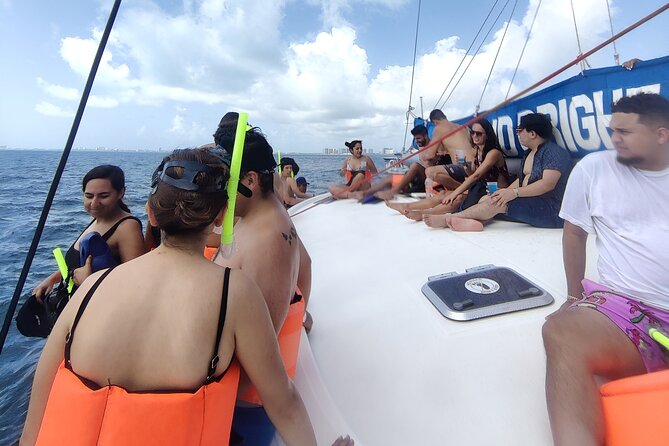 Deluxe Catamaran to Isla Mujeres, With Drinks, Snorkel & Buffet - Tour Overview
