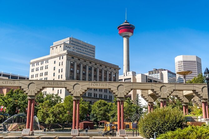 Departure Private Transfer: Calgary to Calgary Airport YYC in Luxury SUV
