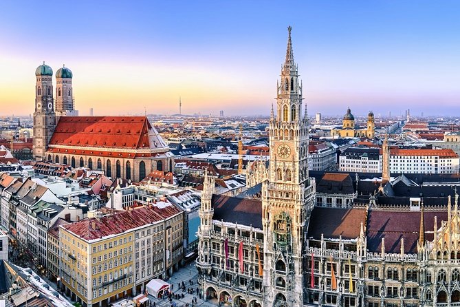 Departure Transfer: Munich to Munich Airport MUC by Luxury Car