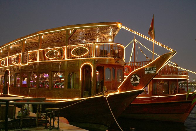 Dhow Cruise Dubai Marina – Buffet Dinner & Transfer in Dubai