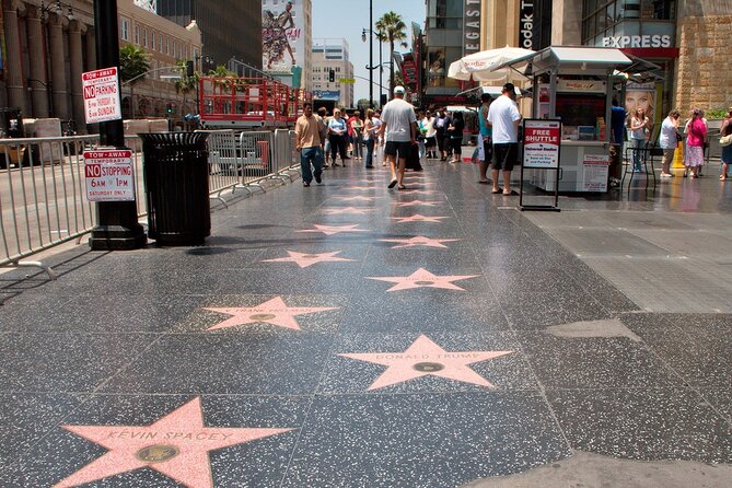 Discover Los Angeles Highlights by Bus in a Small Group