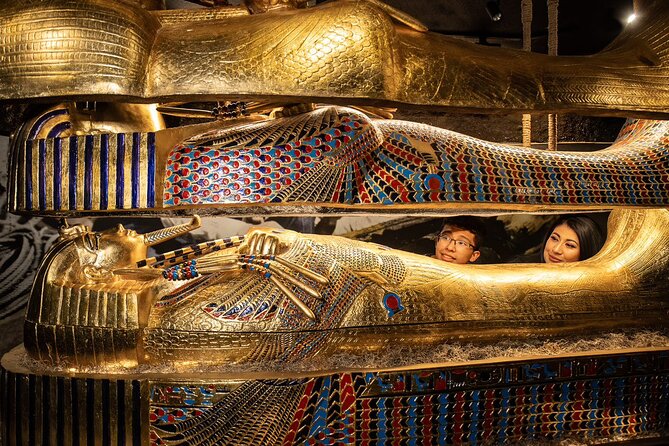 Discovering King Tuts Tomb at Luxor Hotel and Casino Las Vegas - Location and Getting There
