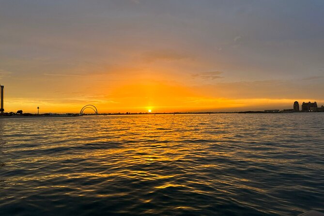 Doha Sunset Boat Cruise With Drinks