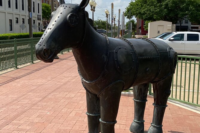 Downtown Plano Walking Tour With Food and Drink - Tour Highlights
