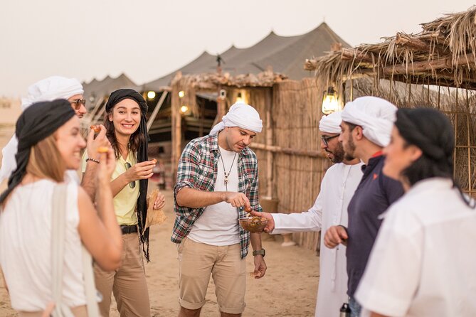 Dubai: Al Marmoom Oasis With Private Bedouin Tent & Dinner