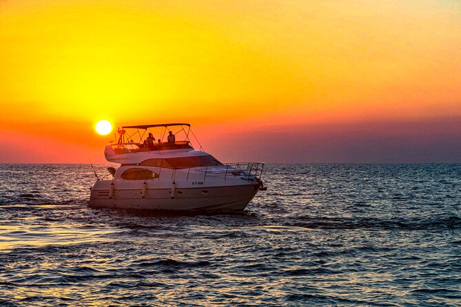 Dubai Yacht Rental – Book 58 Ft Private Yacht up to 28 Persons