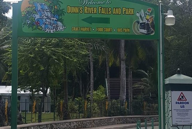 Dunns River and Blue Hole Tour From Ocho Rios