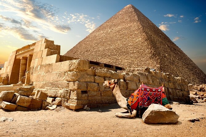 Egyptian Museum and Pyramids of Giza and Sphinx Sightseeing Tour