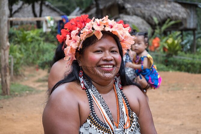 Embera Tribe & Waterfall Tour With Lunch for Groups