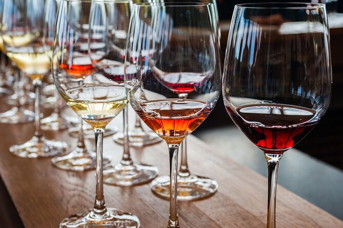 Evening Wine Tour in Niagara-on-the-Lake