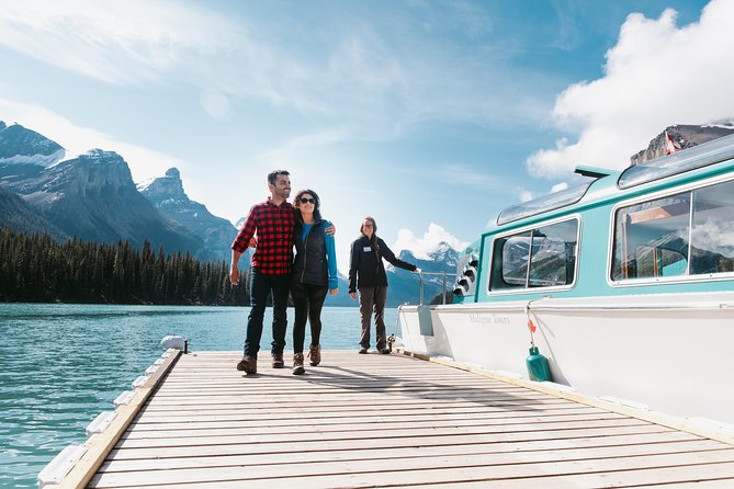 Explore Jasper Tour With Maligne Lake Cruise