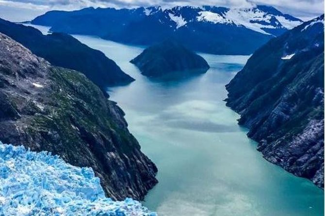 Extended Bear Glacier Scenic Flight