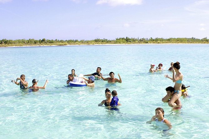 First Lady Private Marine Park Snorkel & Cielo Sandbar Charter