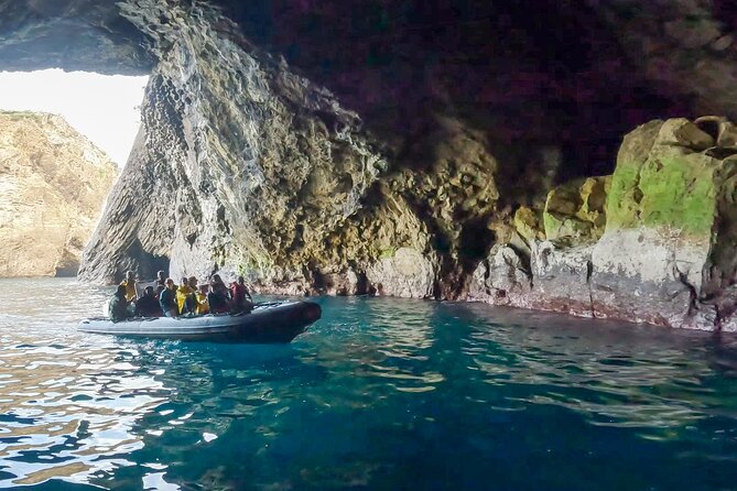 Flores Boat Tours