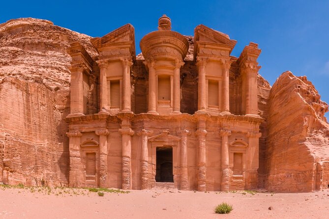 From Amman: Petra and Dead Sea Private Full Day Tour