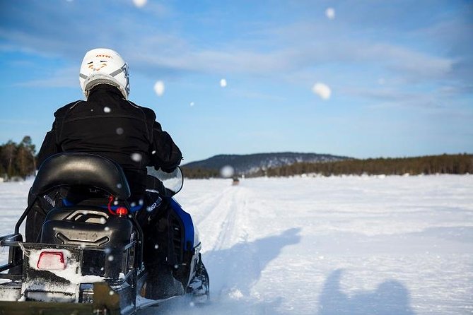 From Ivalo: Ice Fishing Safari to Lake Inari, Reindeers & Lunch