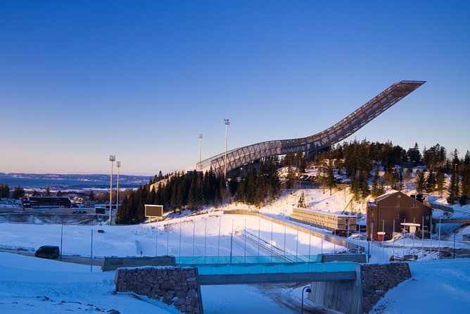 Full 7 Hours-Day Private Oslo Stroll and Roll by Norway Exclusive Limousines