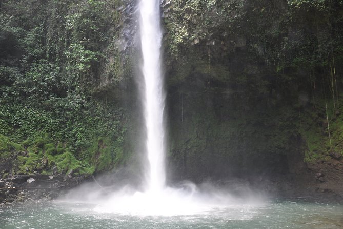 Full-Day Arenal Volcano and Rain Forest Tour From Guanacaste