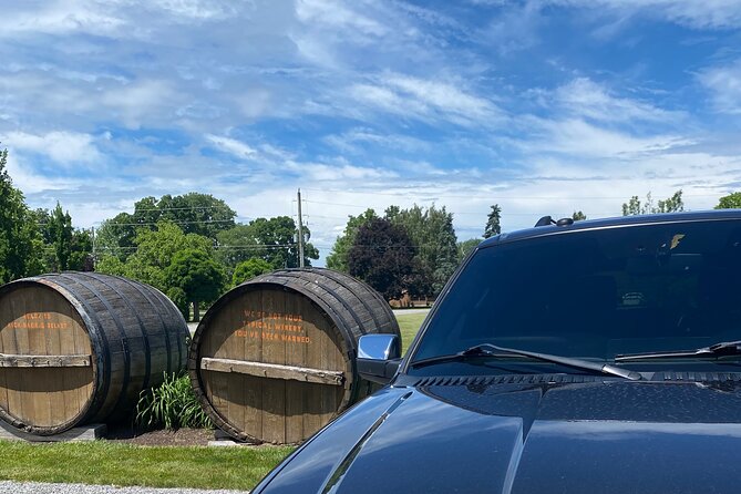 Full-Day Group Wine Tour (With Cheese and Charcuterie) in Niagara-On-The-Lake