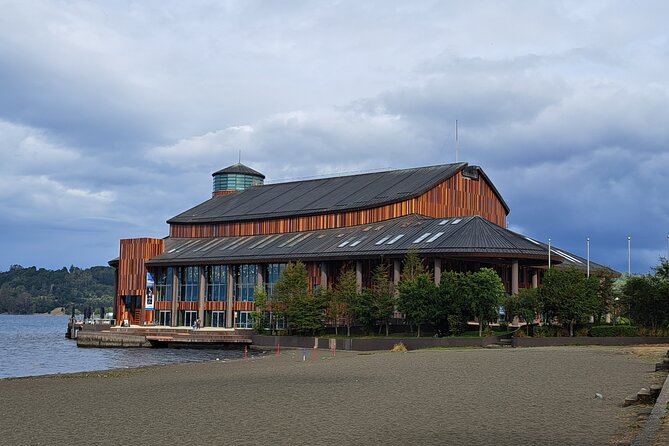 Full Day Private Tour to Waterfalls and Llanquihue Lake Route