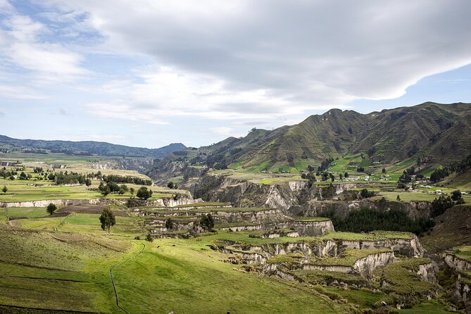Full Day Quilotoa Loop and Cotopaxi Volcano From Quito