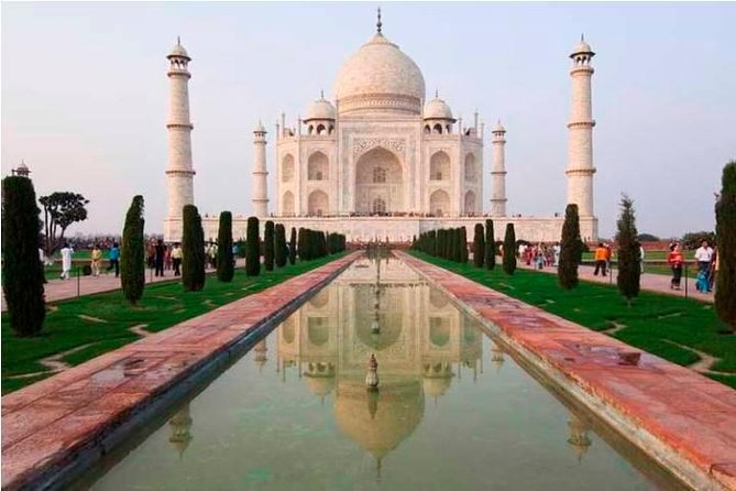 Full Day Taj Mahal, Agra Fort, Fatehpur Sikri by Car From Agra