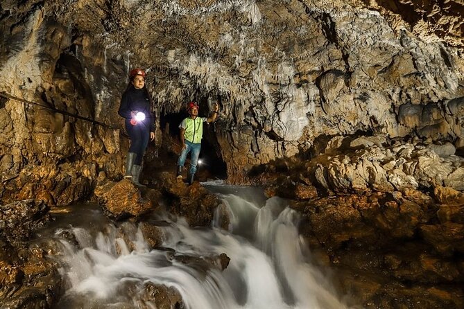 Full-Day Tour to the Rey Marcos Caves & Nature – Lunch Included