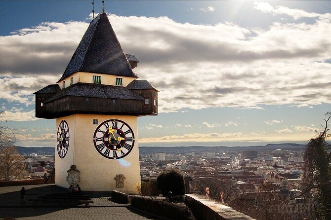 Fun & Mobile Scavenger Hunt Through Graz