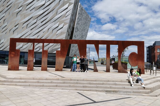 Giants Causeway Tour From Belfast in Luxury 7 Seater