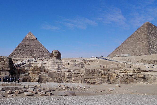 Giza Pyramids & Egyptian Museum Day Tour