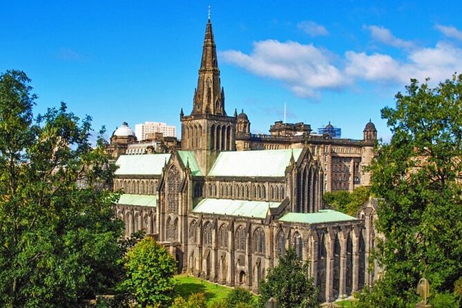 Glasgow Airport Transfer: Glasgow City to Glasgow Airport GLA in Luxury Van