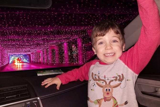 Glittering Lights Christmas Drive Thru – Las Vegas Motor Speedway