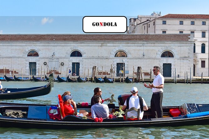 Grand Canal Gondola Serenade With Your Carnival Mask