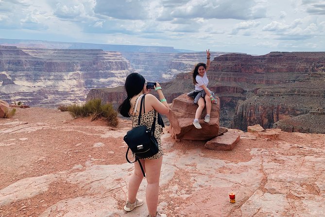 Grand Canyon Tour With Skywalk and Helicopter Flight