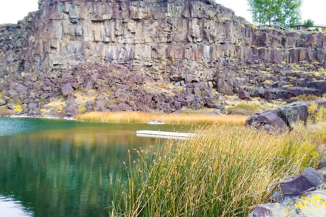 Guided Half-Day Tour to Dierkes Lake & Shoshone Falls