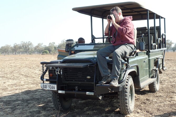 Guided Safari Tour, Lodging & Meals, S. Luangwa National Park by Landcruiser 4×4