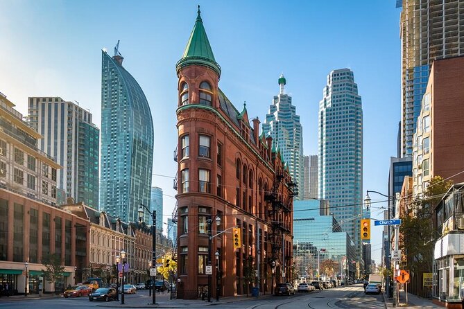 Half-Day Private Tour of Toronto With Pick up
