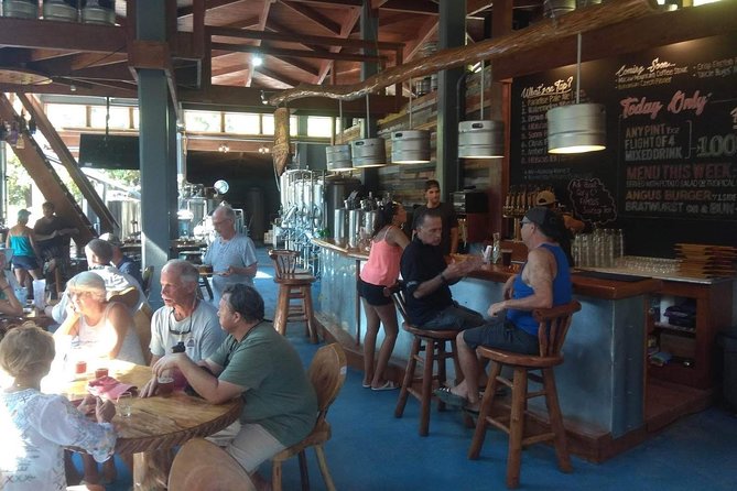 Half-Day Tour in Roatan With Brewery, Rum and Chocolate Factories Visit