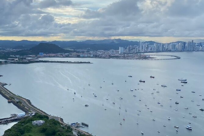 Heli City Tour Over Panama