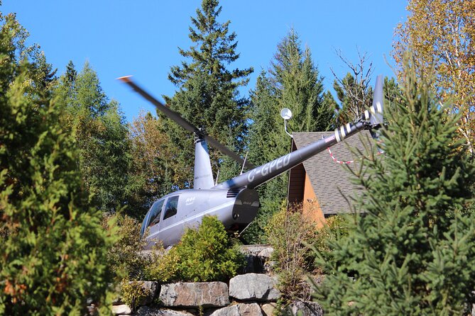 Helicopter Tour Over Mont-Tremblant 70KM ( 20 Min )