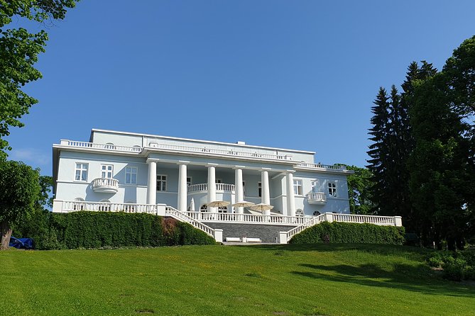 Helsinki Private City Tour and Porvoo Old Town by Luxury Car