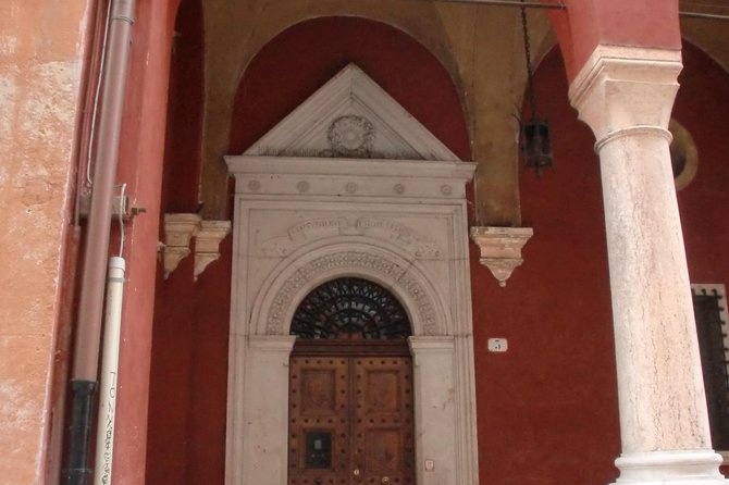 Hidden Verona & Jewish District -3 Hour Private Walking Tour