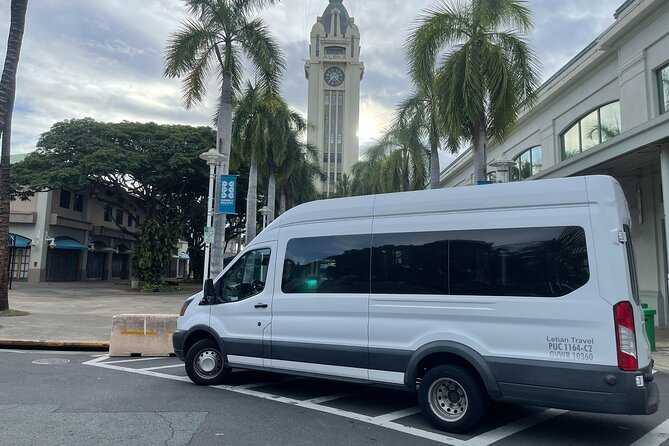 Honolulu Airport: Waikiki Private Transfer With Lei Greeting