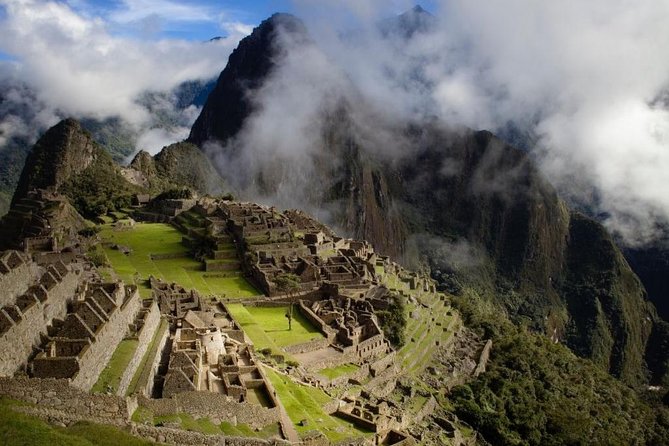 Inca Trail to Machu Picchu – 4 Day Tour