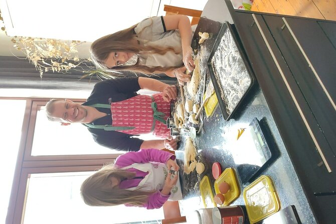 Irish Baking Class – Grannys Apple Cake & Scones, Traditional Recipes