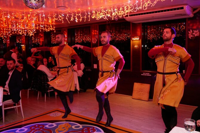 Istanbul: Bosphorus Dinner Cruise and Turkish Dance Show